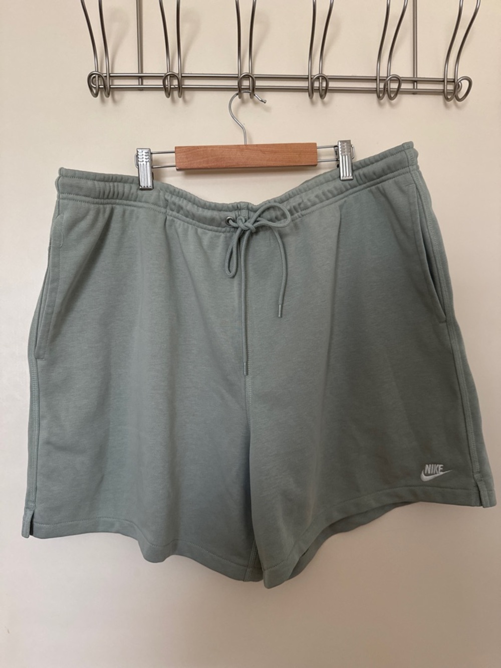 Nike Men’s Sage Green Fleece Drawstring Shorts size XL